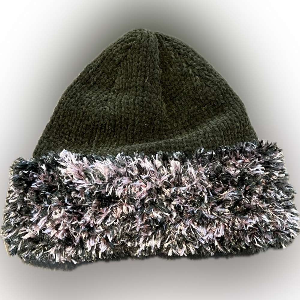 💥Women’s Cozy Knit Beanie Fuzzy Trim Hat Cap Winter Accessory Headwear Festive
